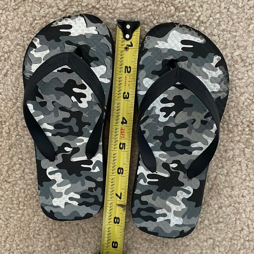 Kid’s Flip Flops, Size M 13, Great Condition!